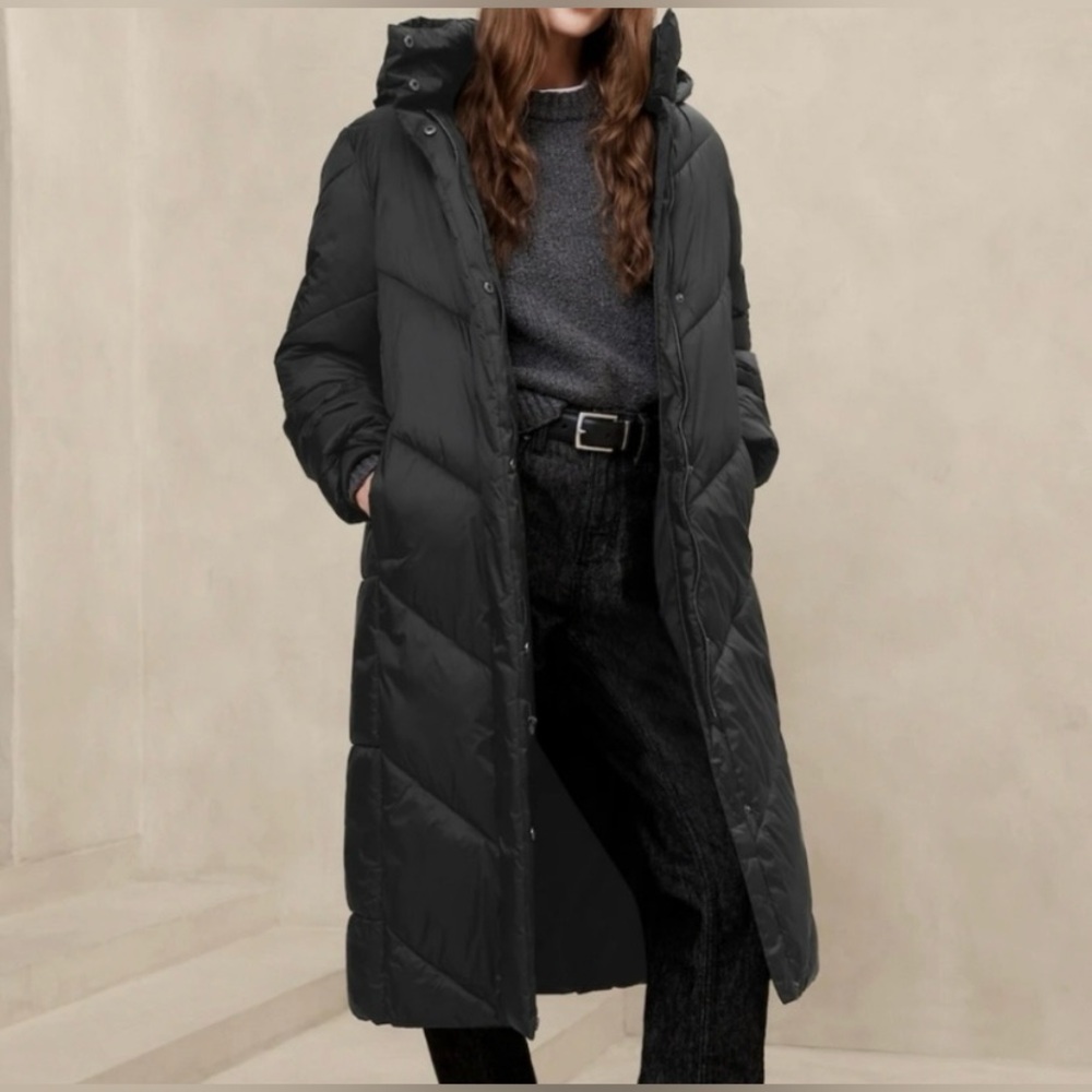 Banana Republic - Water resistant puffer jacket